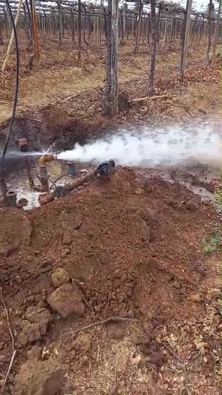 Teste de pressão em sistema de irrigação
