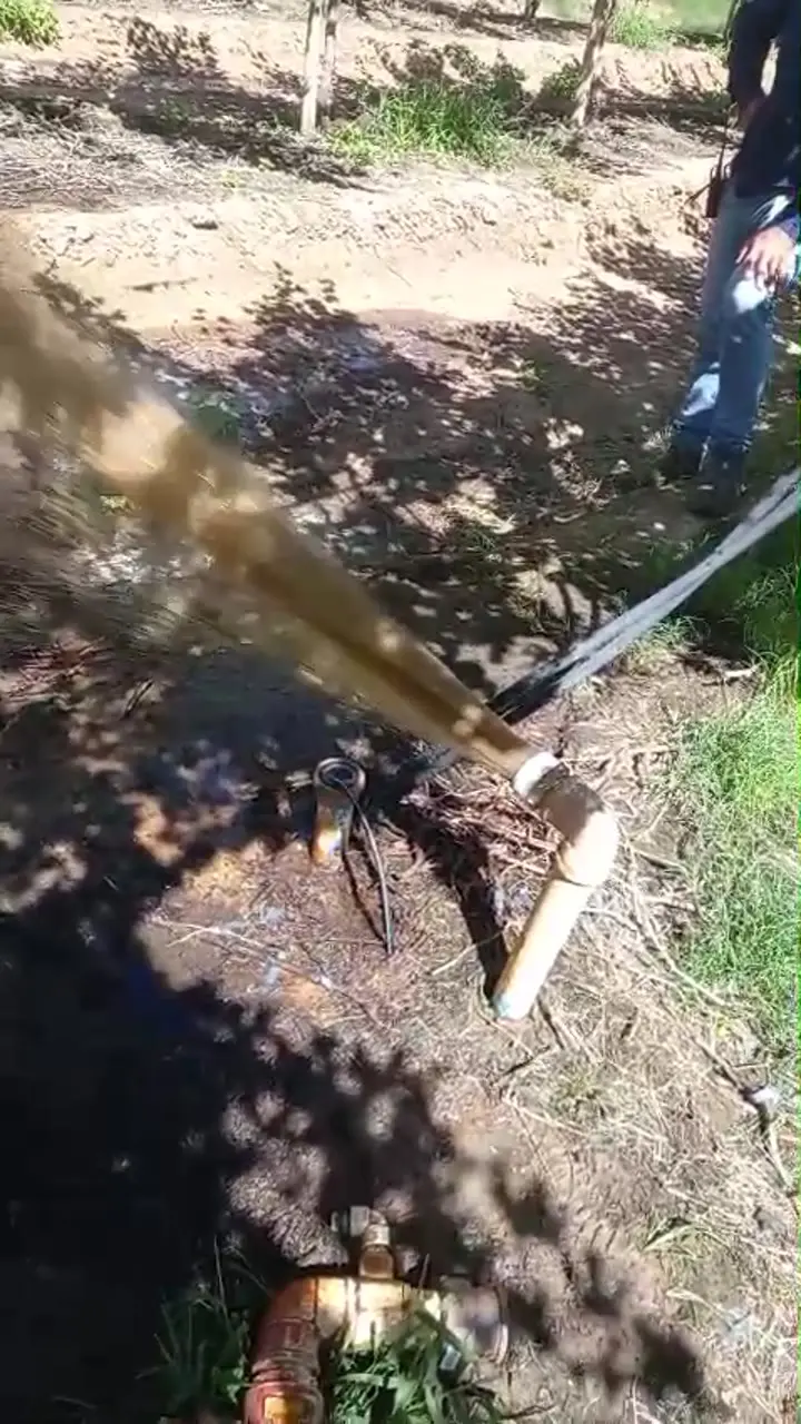 Saída de água durante teste hidráulico